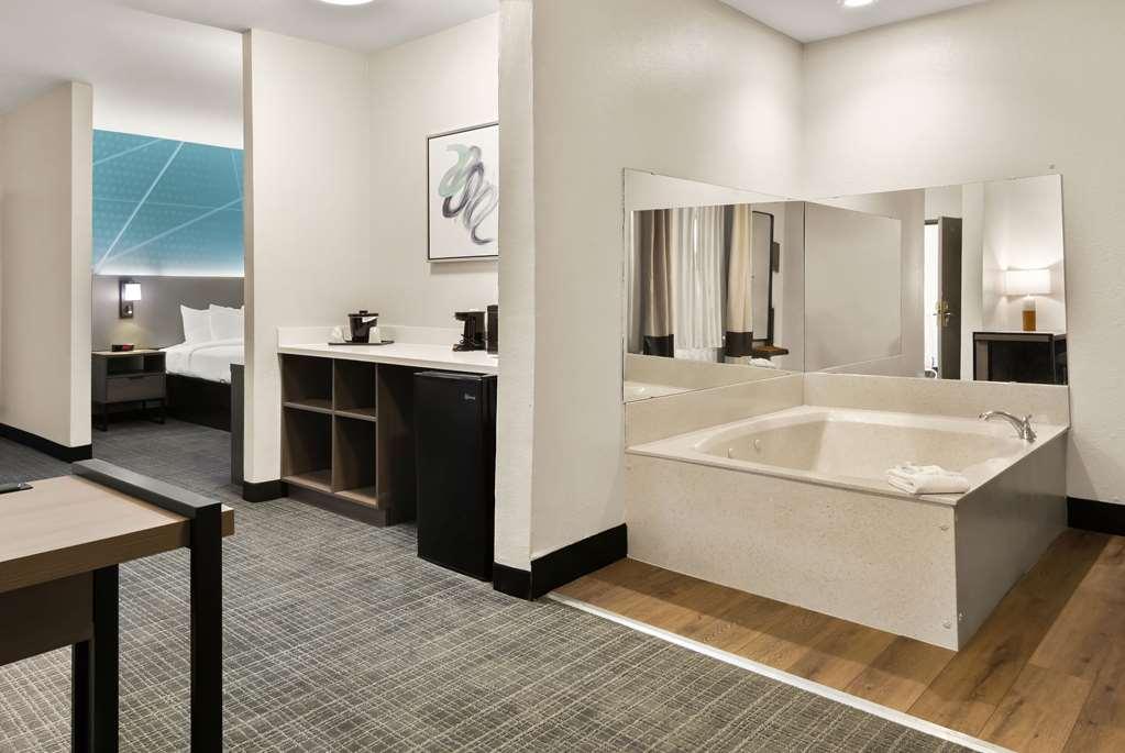 Comfort Suites Fort Worth North Fossil Creek Room photo